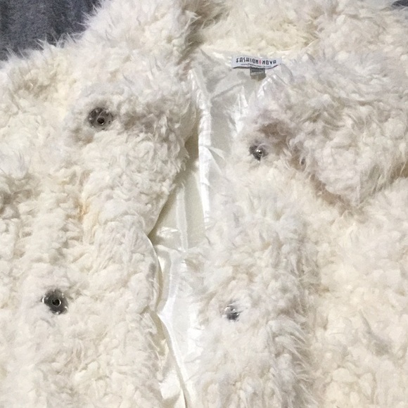 Fashion nova Faux Fur Jacket - Picture 10 of 11